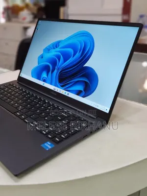 New Laptop Samsung Galaxy Book 2 8GB Intel Core I5 SSD 256GB