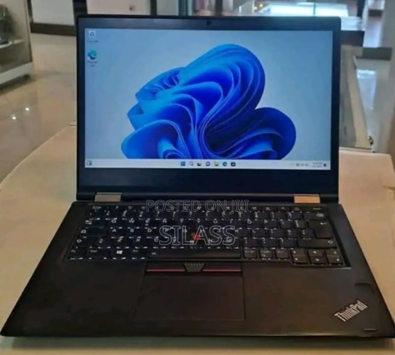 New Laptop Lenovo ThinkPad Yoga 8GB Intel Core I7 SSD 512GB
