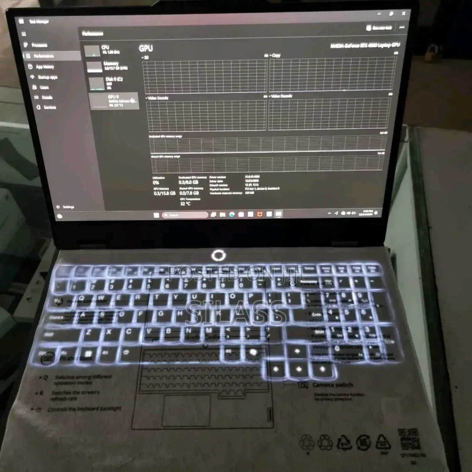 New Laptop Lenovo LOQ 15IRH8 8GB AMD Ryzen 7 SSD 512GB