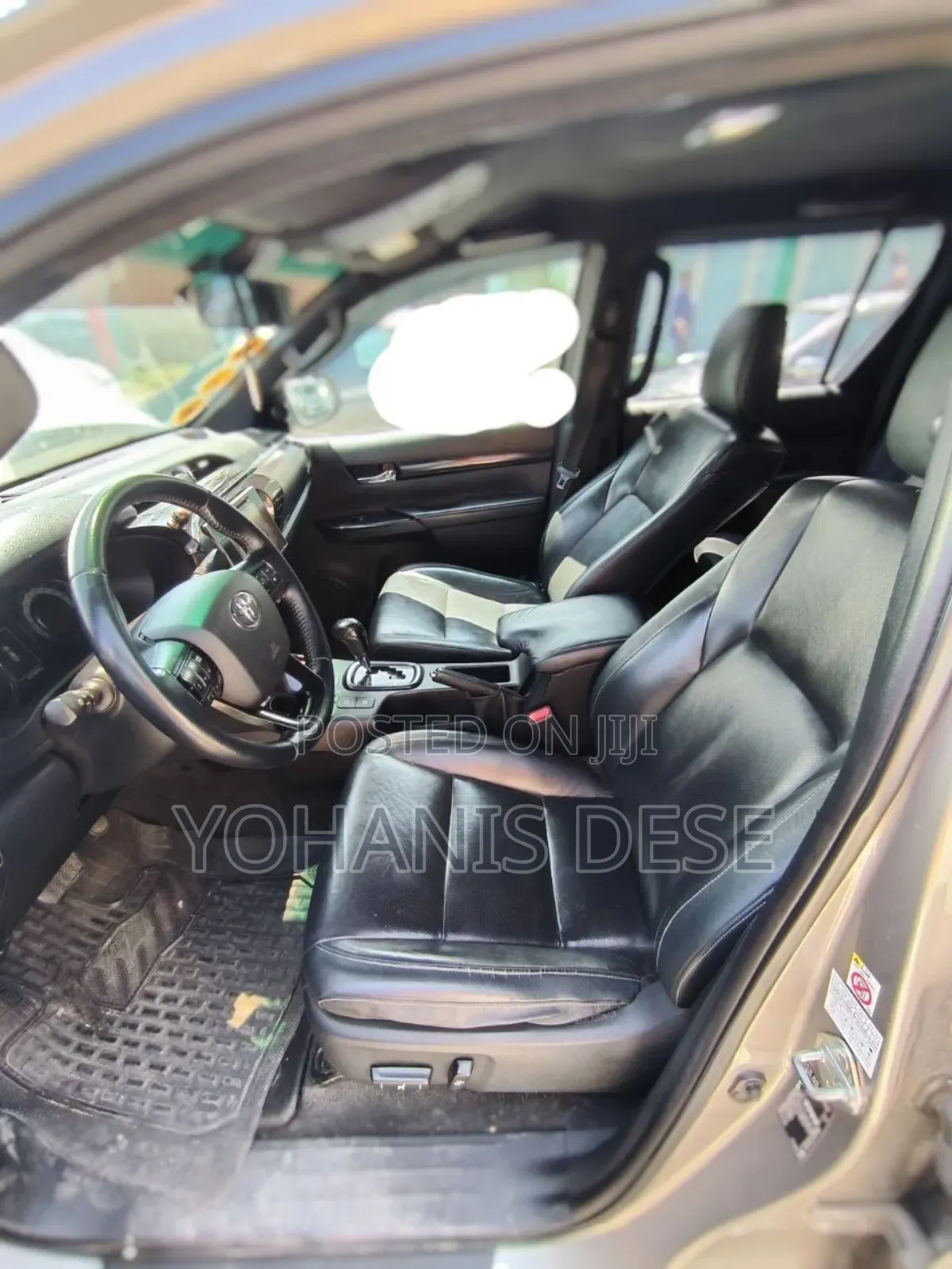 Toyota Hilux 2018 Gray