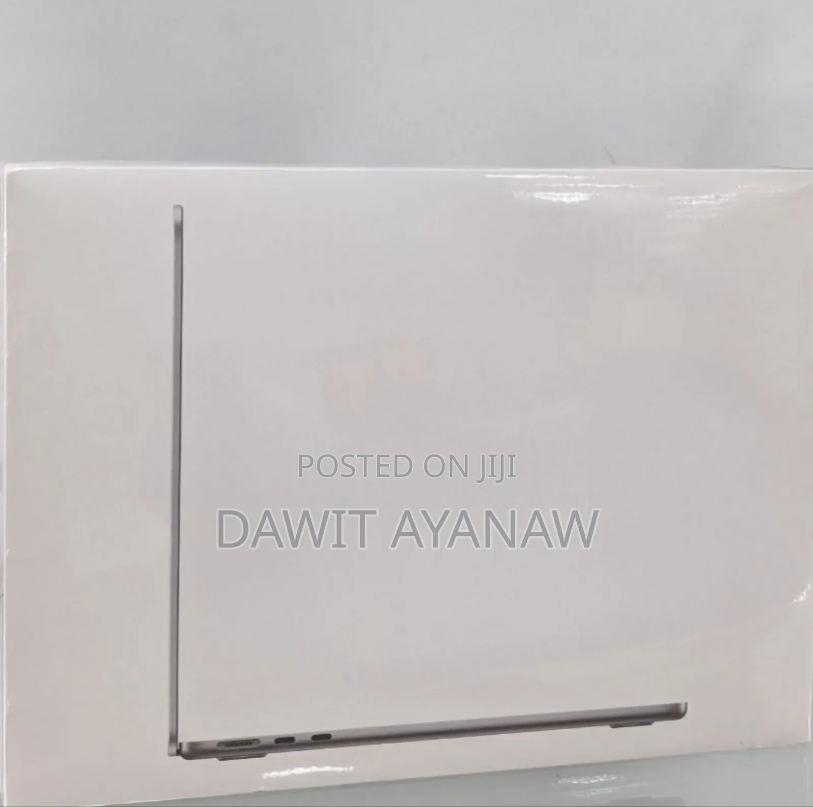 New Laptop Apple MacBook Air 2022 M2 16GB Apple M2 SSD 256GB