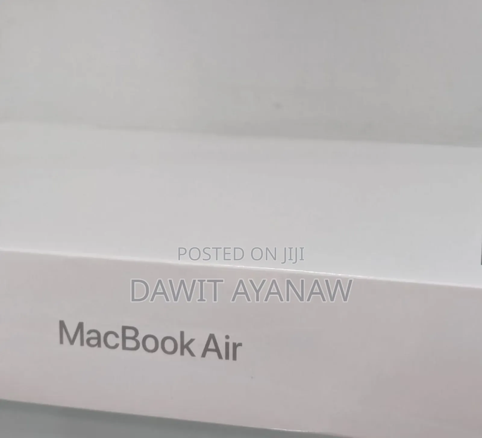 New Laptop Apple MacBook Air 2022 M2 16GB Apple M2 SSD 256GB