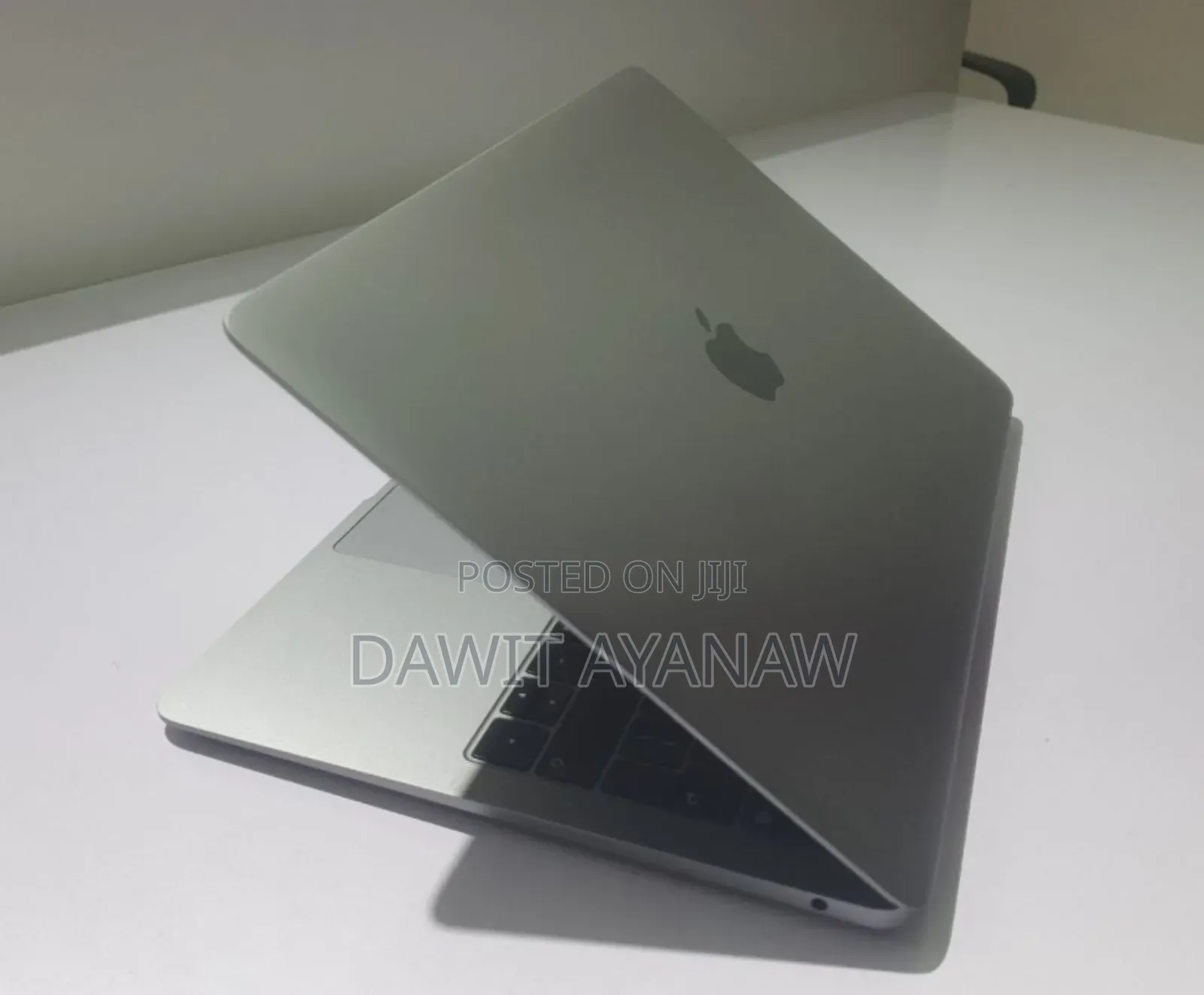 New Laptop Apple MacBook Air 2019 8GB Intel Core I5 SSD 256GB