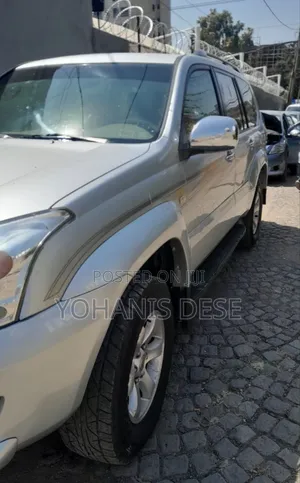 Toyota Land Cruiser 2005 Silver