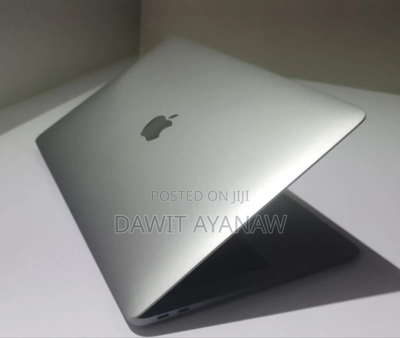 New Laptop Apple MacBook Air 2020 8GB Intel Core I5 SSD 256GB