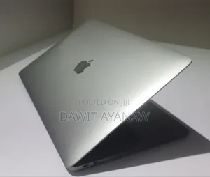 New Laptop Apple MacBook Air 2020 8GB Intel Core I5 SSD 256GB