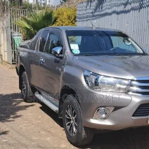 Toyota Hilux 2017 Brown