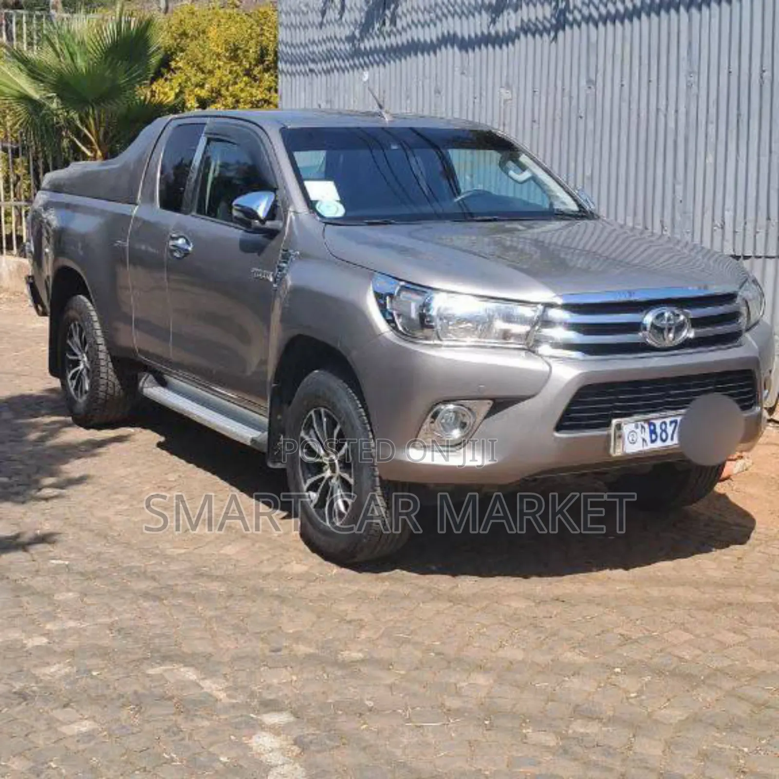 Toyota Hilux 2017 Brown