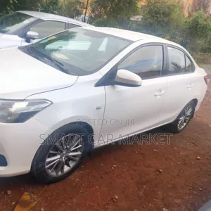 Toyota Yaris 2016 White