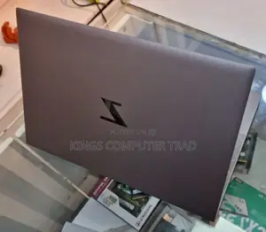 New Laptop HP ZBook Firefly G8 16GB Intel Core I7 SSD 512GB