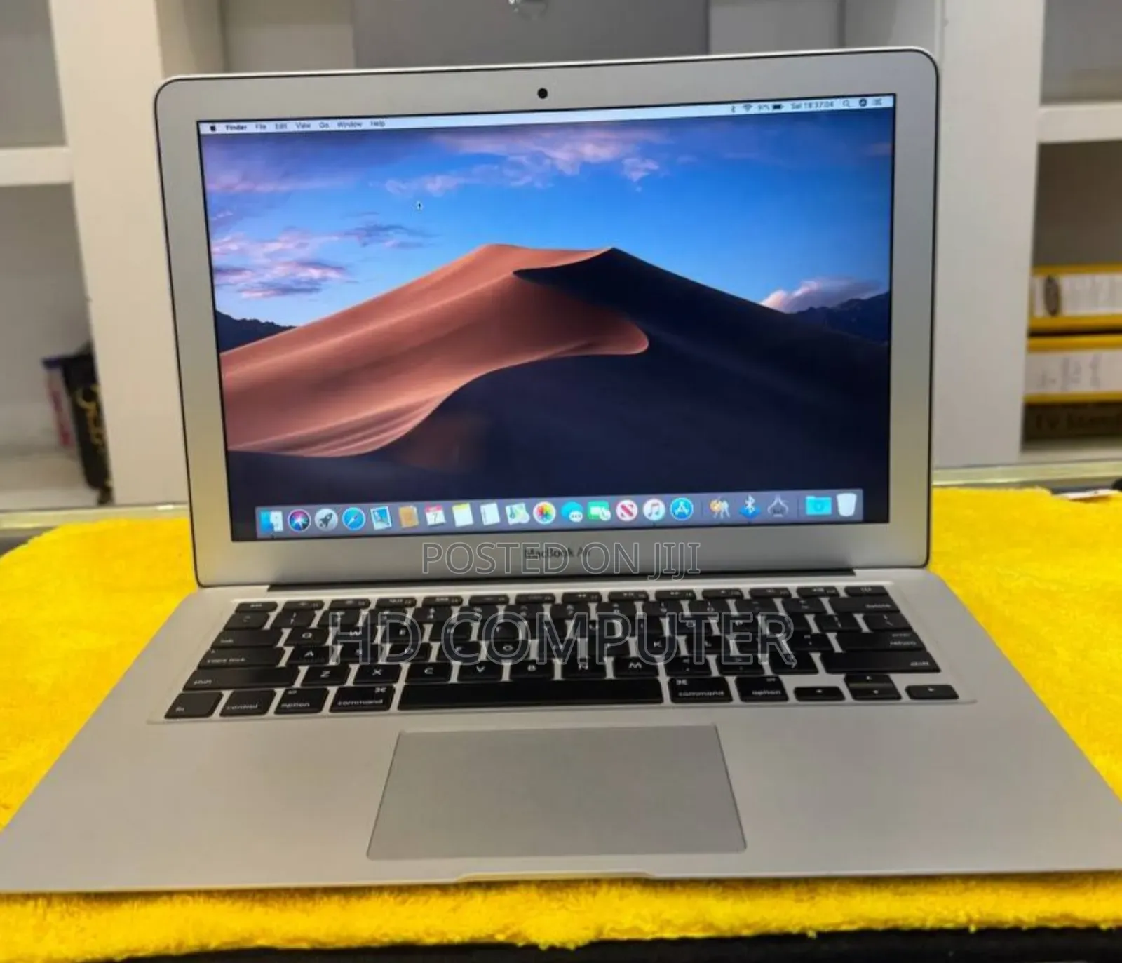 New Laptop Apple MacBook Air 2015 8GB Intel Core 2 Quad SSD 128GB