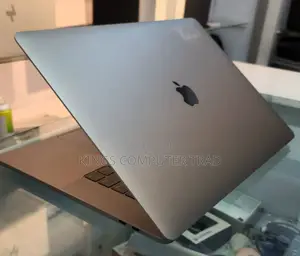 New Laptop Apple MacBook 2018 16GB Intel Core I7 SSD 512GB