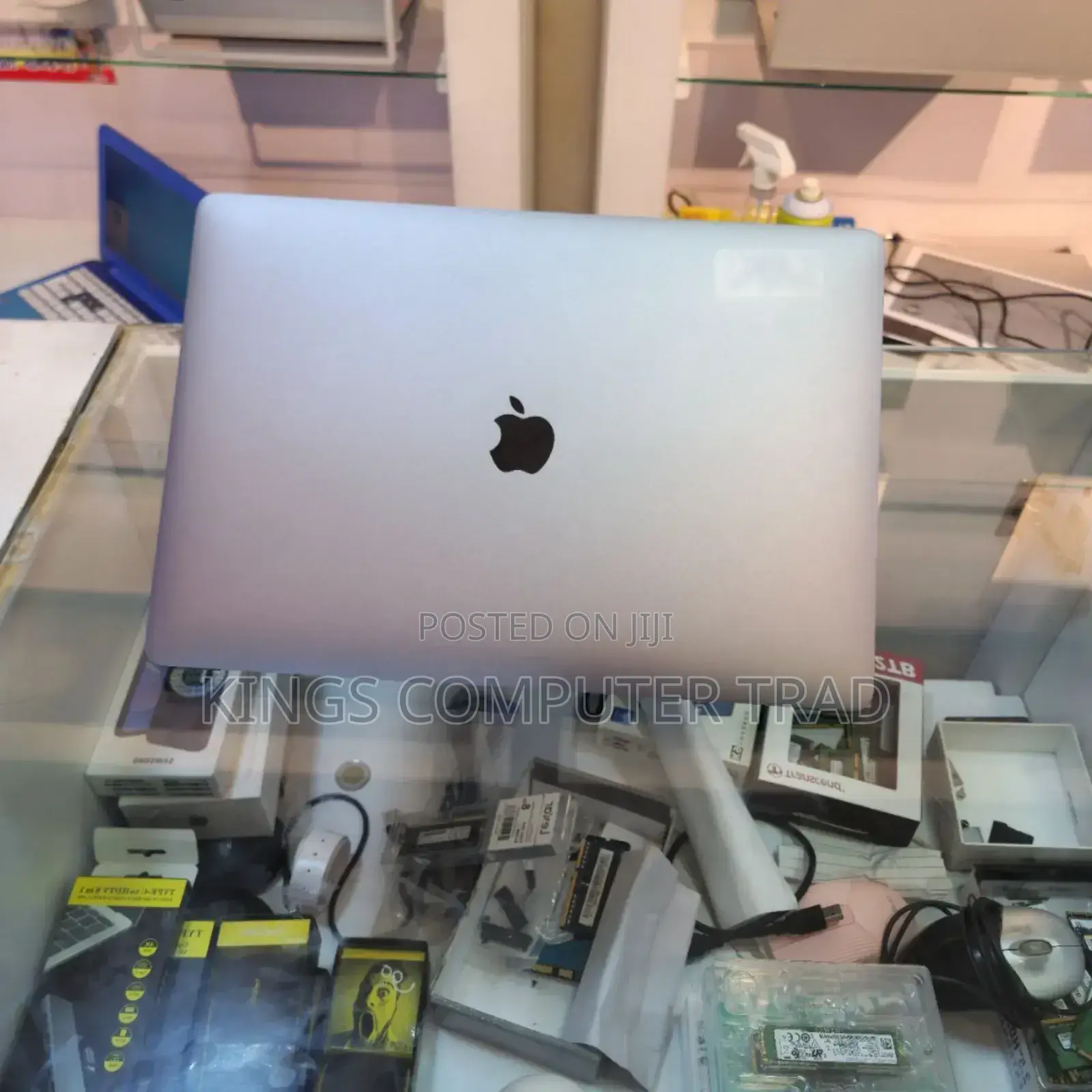 New Laptop Apple MacBook 2018 16GB Intel Core I7 SSD 512GB