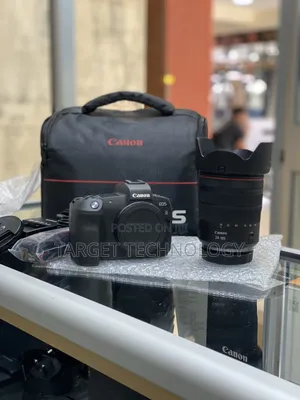 New Canon Eos R
With Rf 24-105mm Red Ring Lens