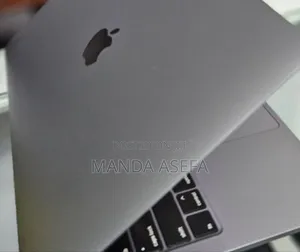 New Laptop Apple MacBook Pro 2019 16GB Intel Core I7 SSD 512GB