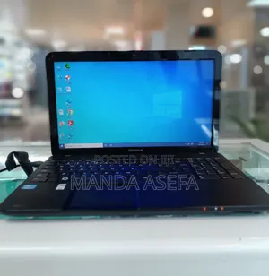 Laptop Toshiba Satellite C850 4GB Intel Core I3 HDD 500GB