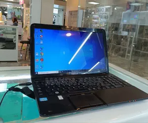Laptop Toshiba Satellite C850 4GB Intel Core I3 HDD 500GB
