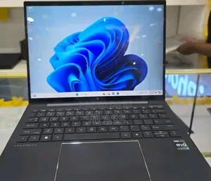 New Laptop HP Dragonfly Folio 16GB Intel Core I7 SSD 512GB