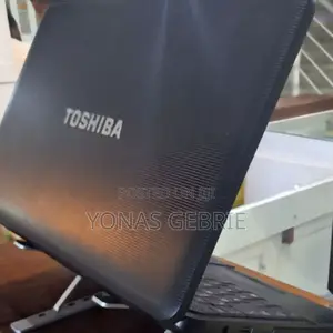 Laptop Toshiba 4GB AMD HDD 500GB