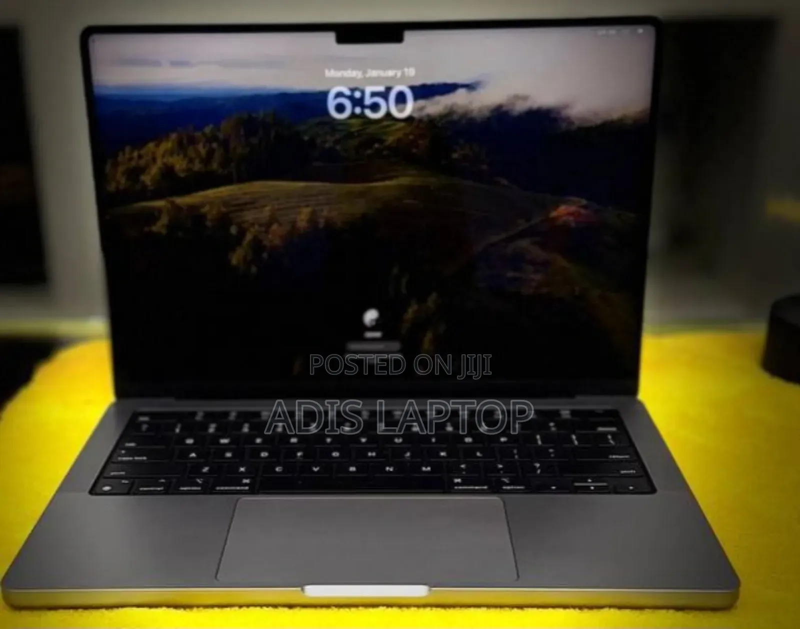 New Apple MacBook Pro 2023 M3 14-Inch 8GB Apple M3 Pro SSD 512GB