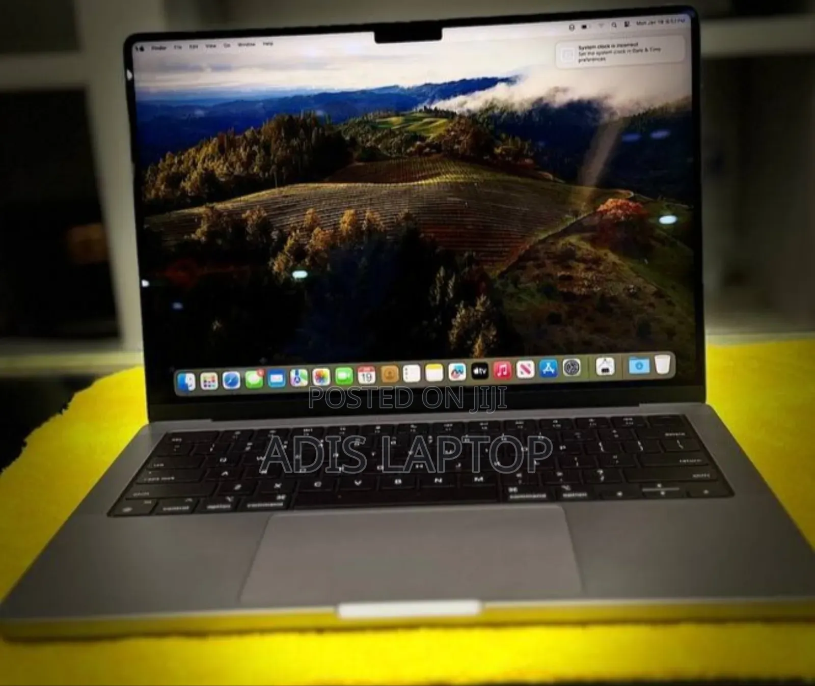 New Apple MacBook Pro 2023 M3 14-Inch 8GB Apple M3 Pro SSD 512GB