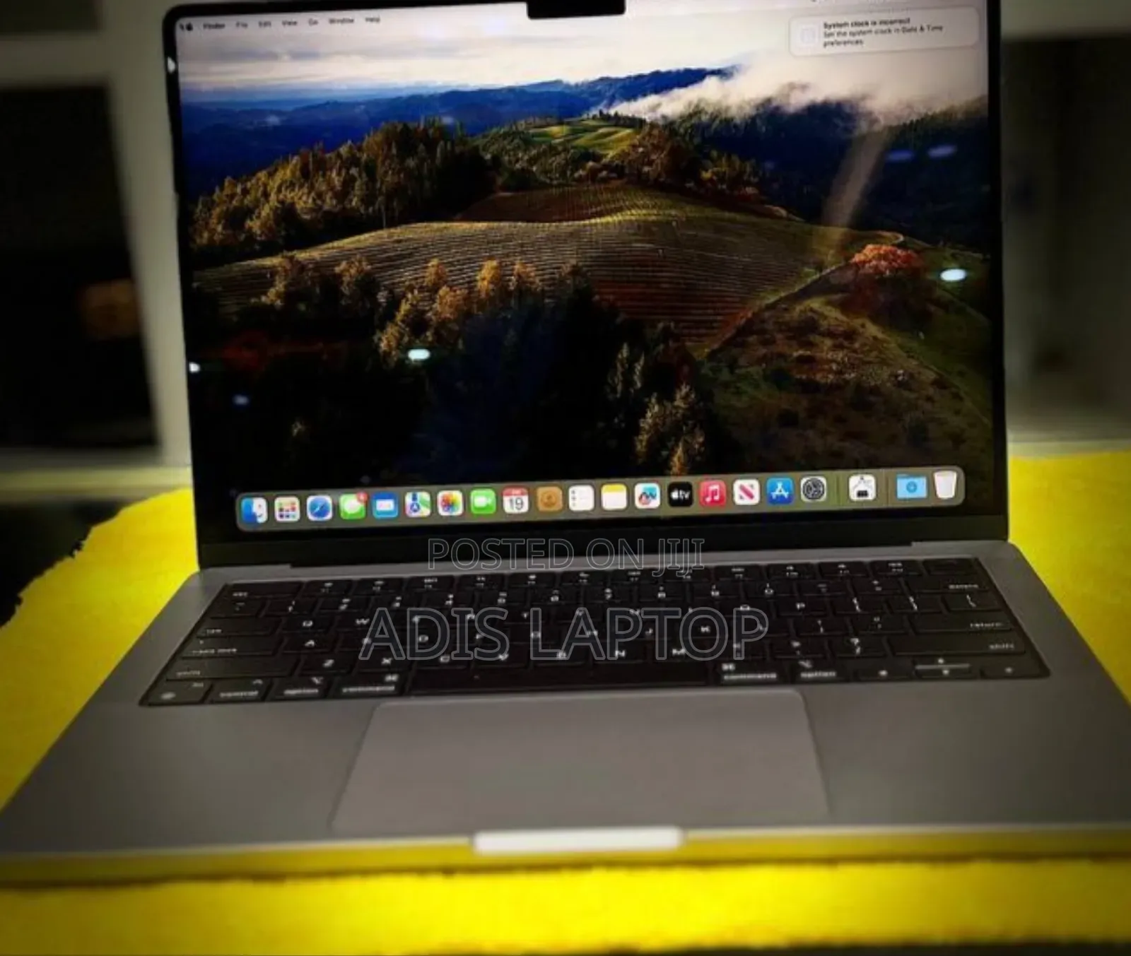 New Apple MacBook Pro 2023 M3 14-Inch 8GB Apple M3 Pro SSD 512GB