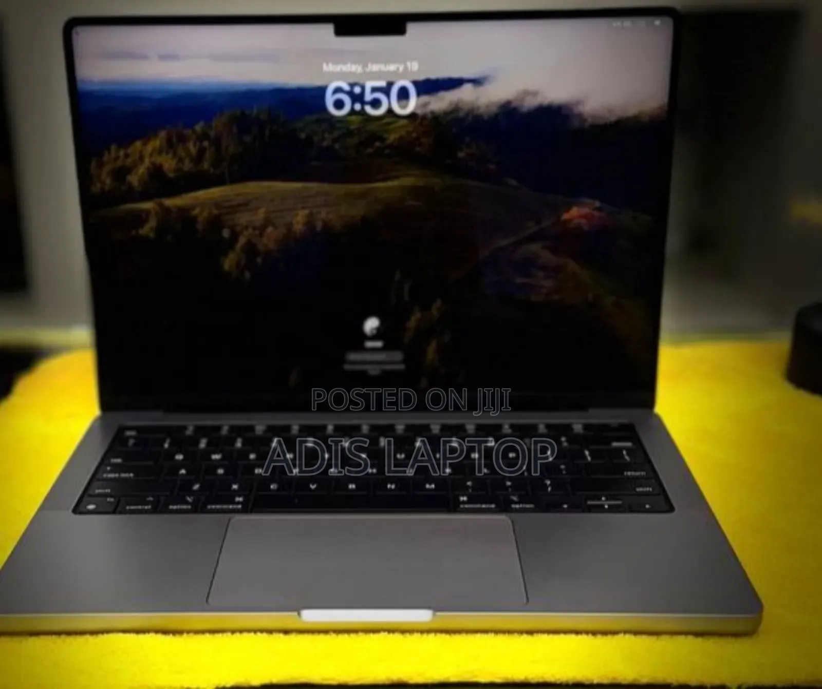 New Apple MacBook Pro 2023 M3 14-Inch 8GB Apple M3 Pro SSD 512GB