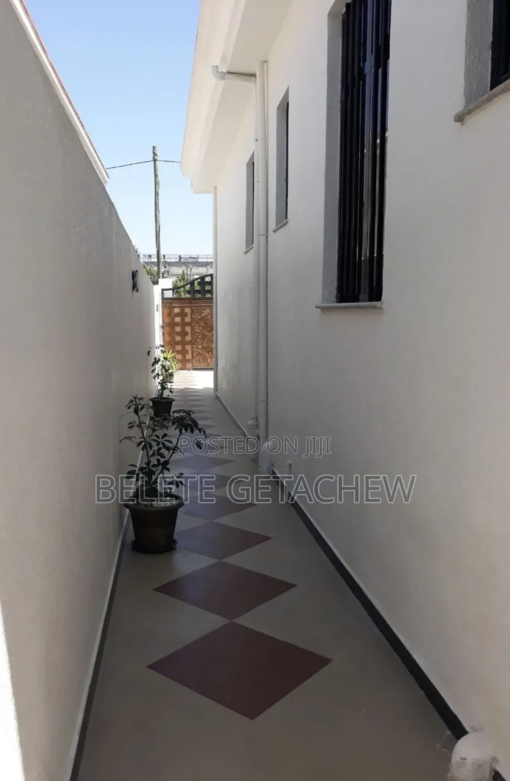 3bdrm Villa in Semit Fyelbet,, Bole for sale