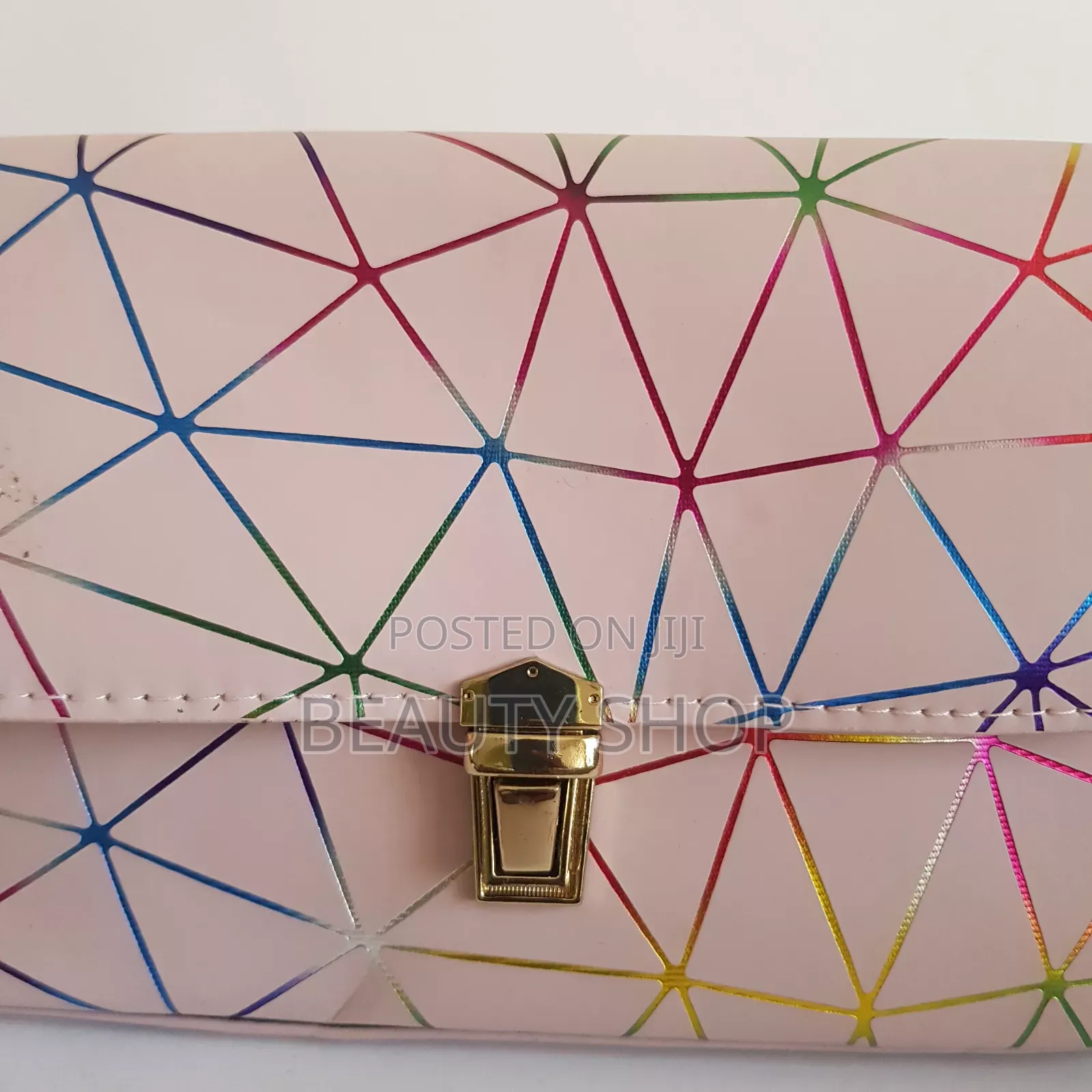 Elegant Shoulder Bag for Any Occasion