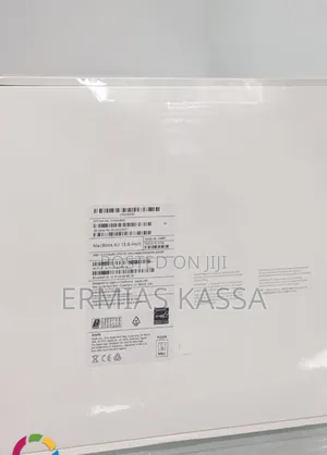 Photo - New Laptop Apple MacBook Air 2022 M2 16GB Apple M2 SSD 256GB