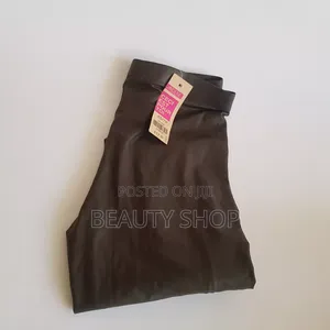 Photo - Women Leather Shiny ታይት( Leggings)