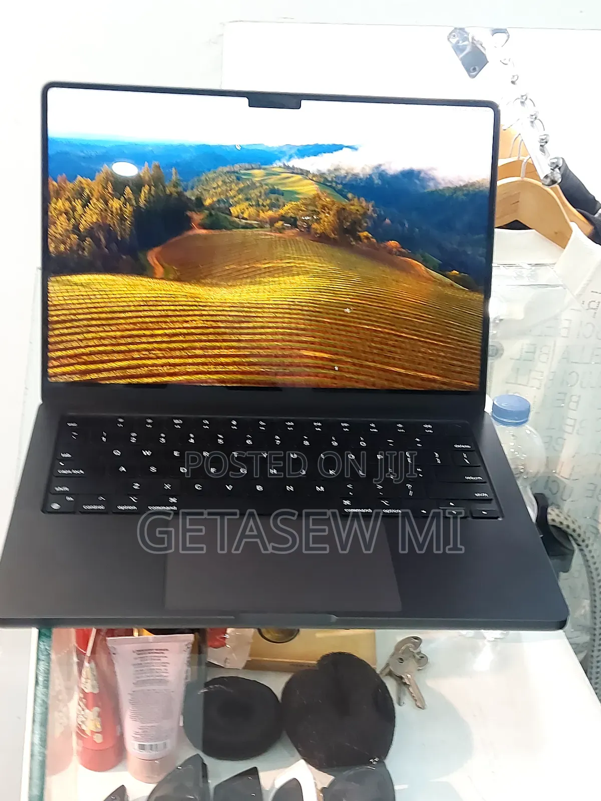 New Apple MacBook Pro 2023 M3 14-Inch 18GB Apple M3 Pro SSD 512GB