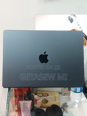 New Apple MacBook Pro 2023 M3 14-Inch 18GB Apple M3 Pro SSD 512GB