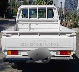 Toyota Land Cruiser 2018 White