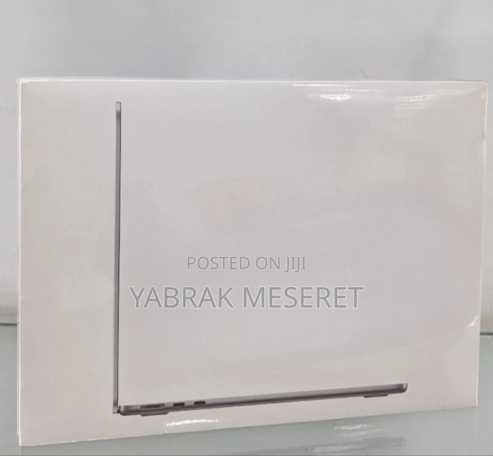 New Laptop Apple MacBook Air 2022 M2 16GB Apple M2 SSD 256GB