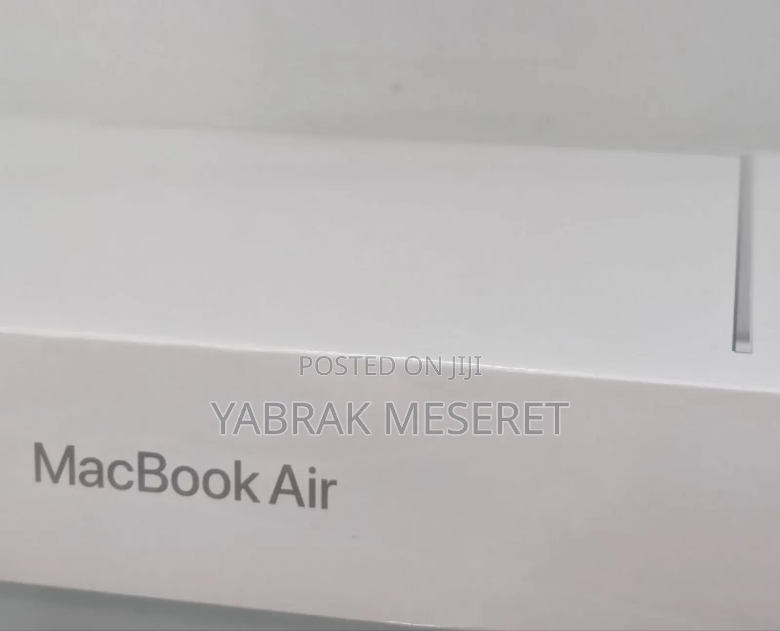 New Laptop Apple MacBook Air 2022 M2 16GB Apple M2 SSD 256GB