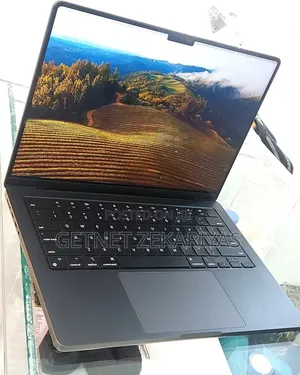 New Laptop Apple MacBook Pro 18GB Apple M3 Pro SSD 512GB