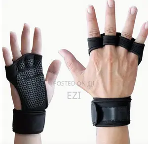 Photo - Sleeved Gym Glove