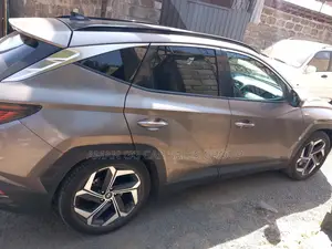 Hyundai Tucson 2021 Gold