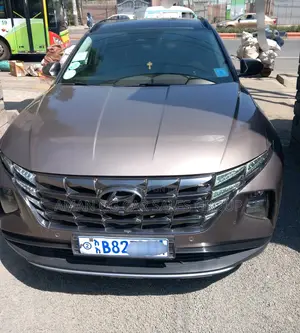 Photo - Hyundai Tucson 2021 Gold