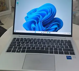 New Laptop HP EliteBook 830 G9 16GB Intel Core I5 SSD 512GB