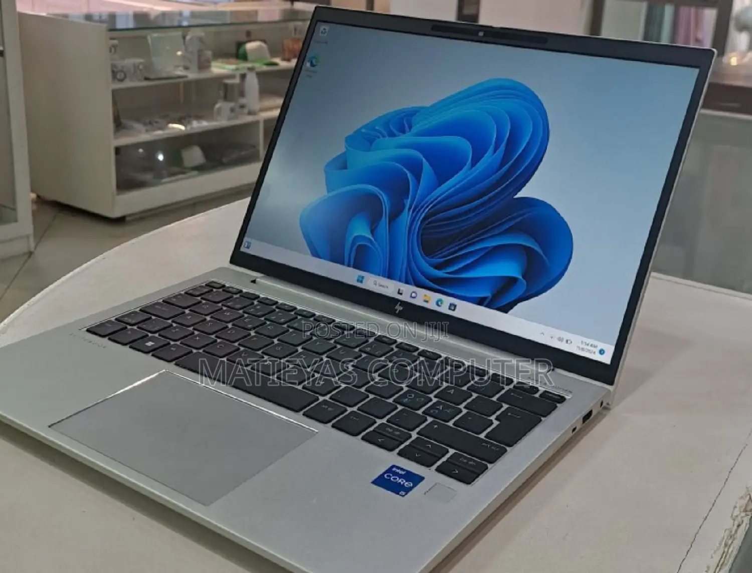 New Laptop HP EliteBook 830 G9 16GB Intel Core I5 SSD 512GB