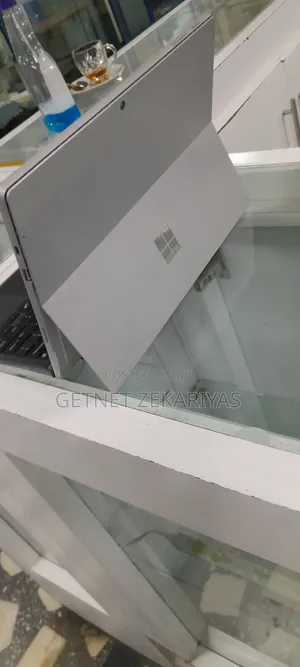 New Laptop Microsoft Surface Pro 7+ 16GB Intel Core I5 SSD 256GB