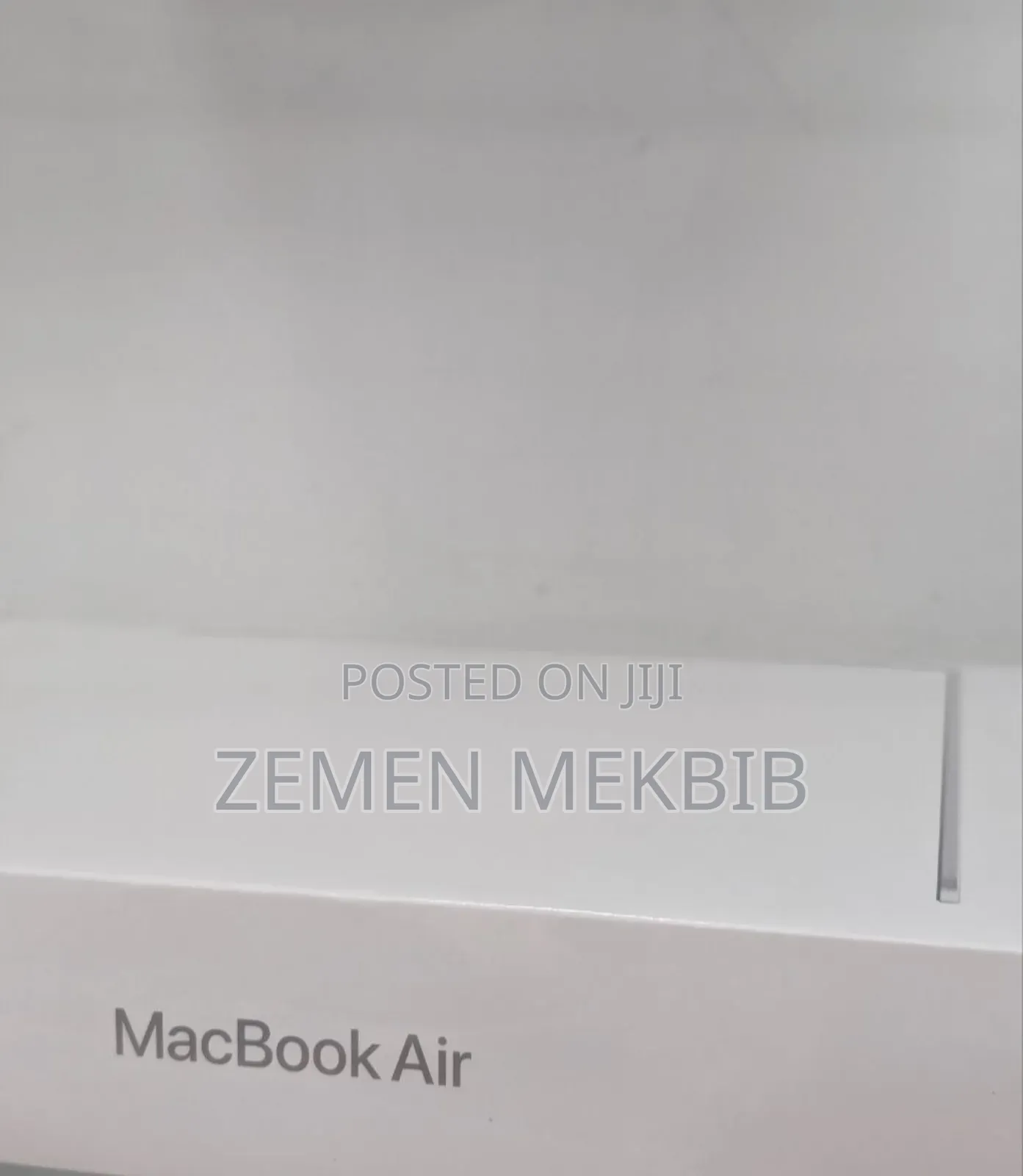 New Laptop Apple MacBook Air 2023 M2 16GB SSD 256GB