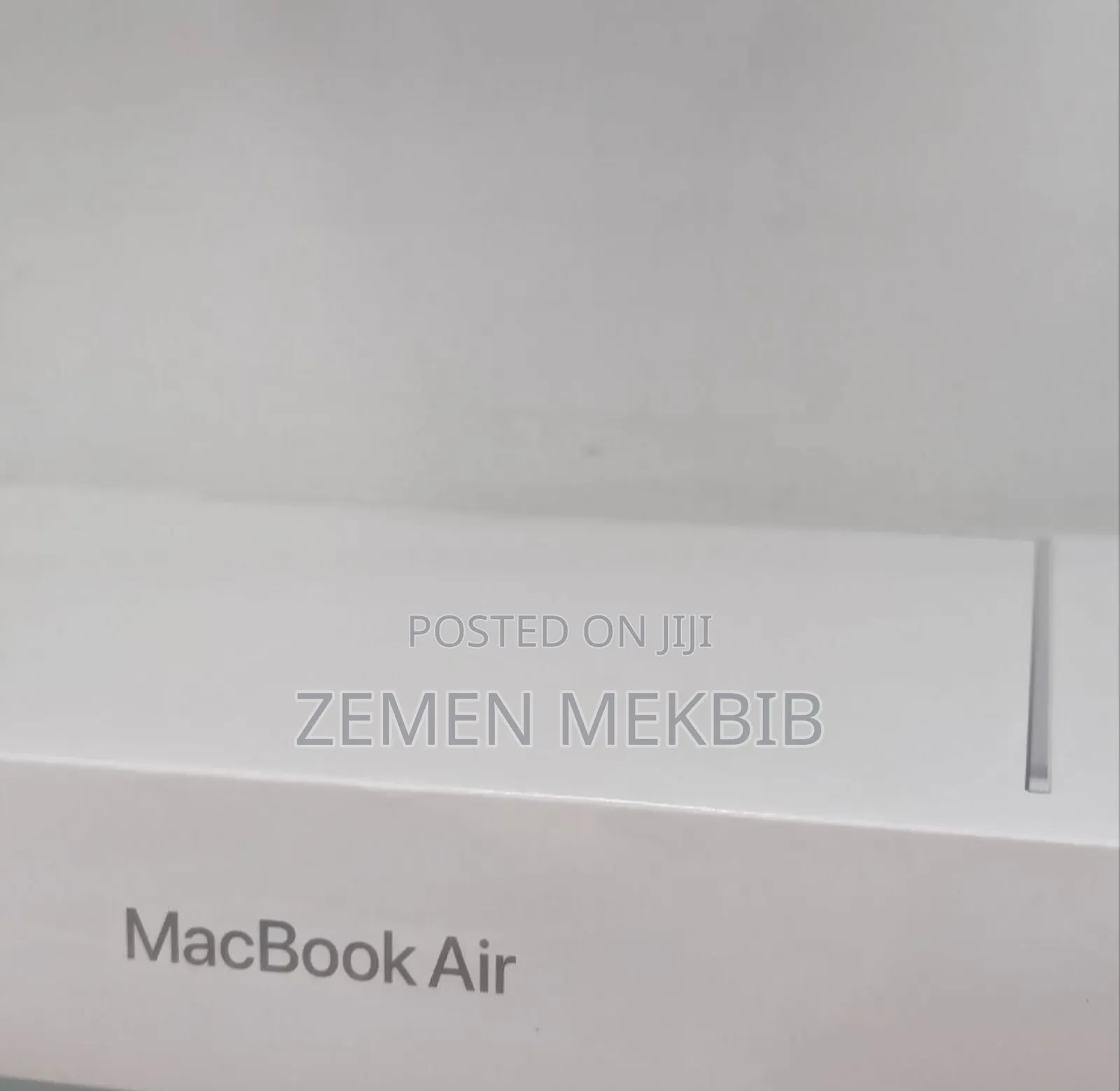New Laptop Apple MacBook Air 2023 M2 16GB SSD 256GB