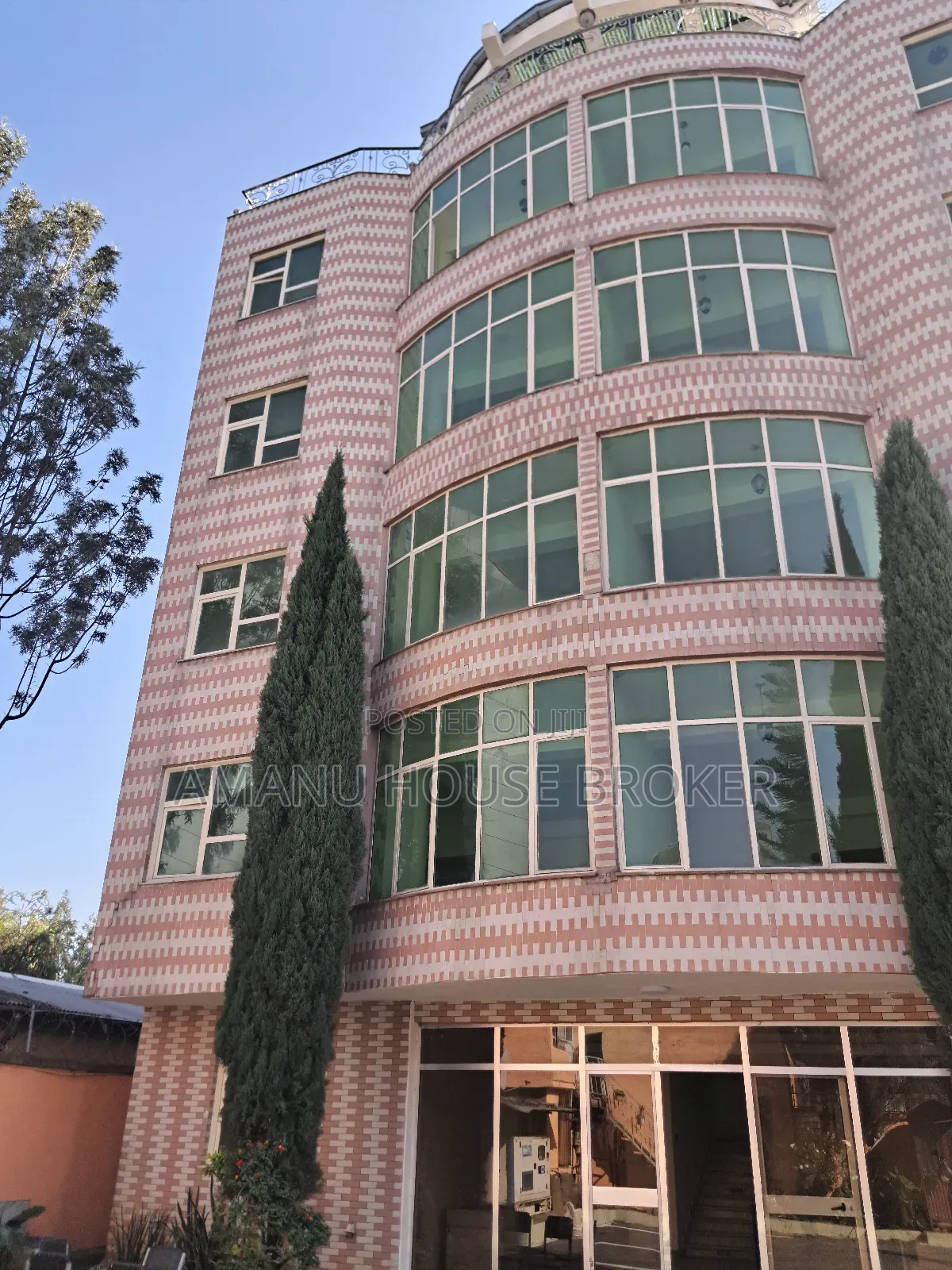 Urgent Rent Building for Office, Residential