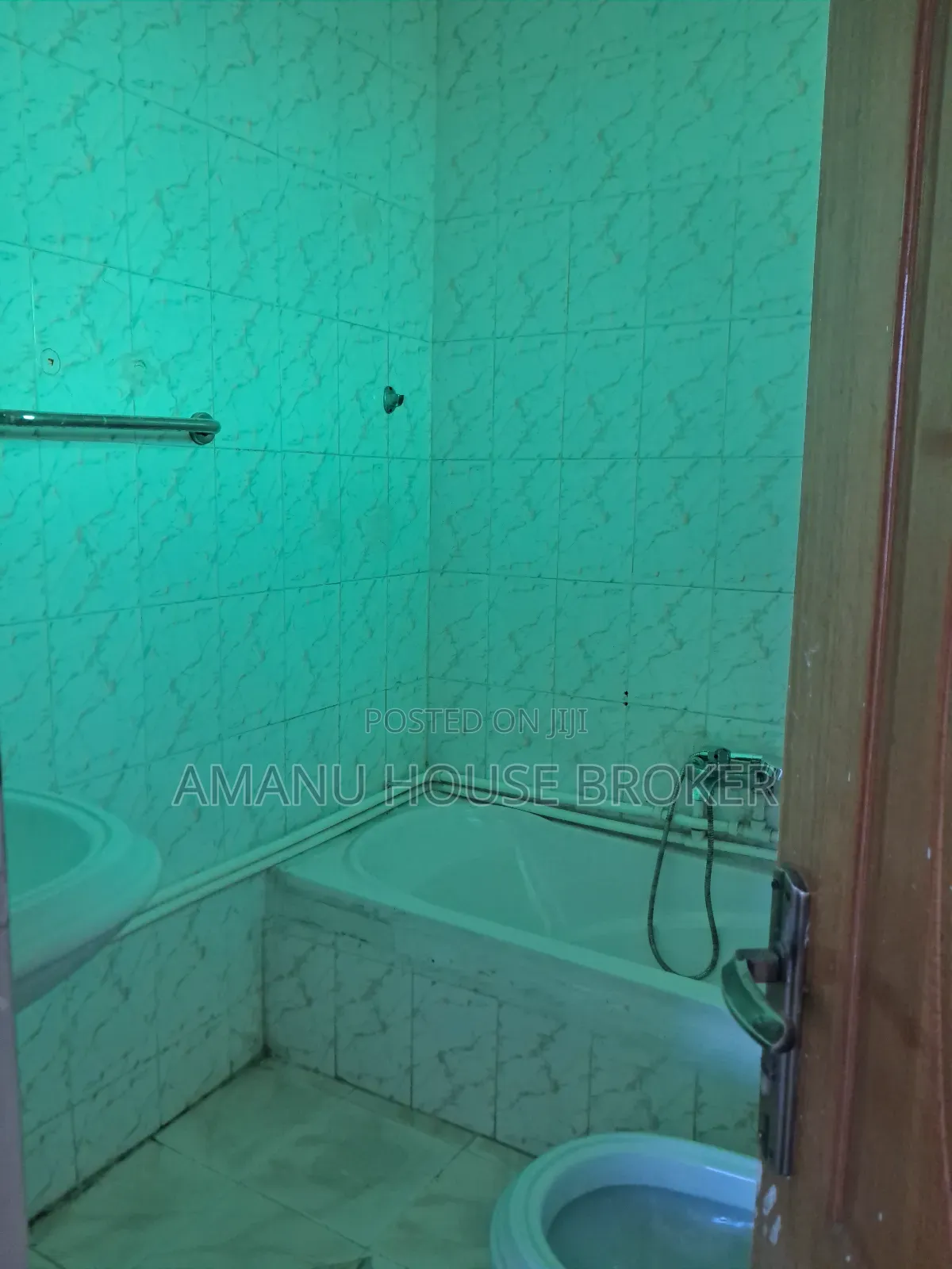 Urgent Rent Building for Office, Residential