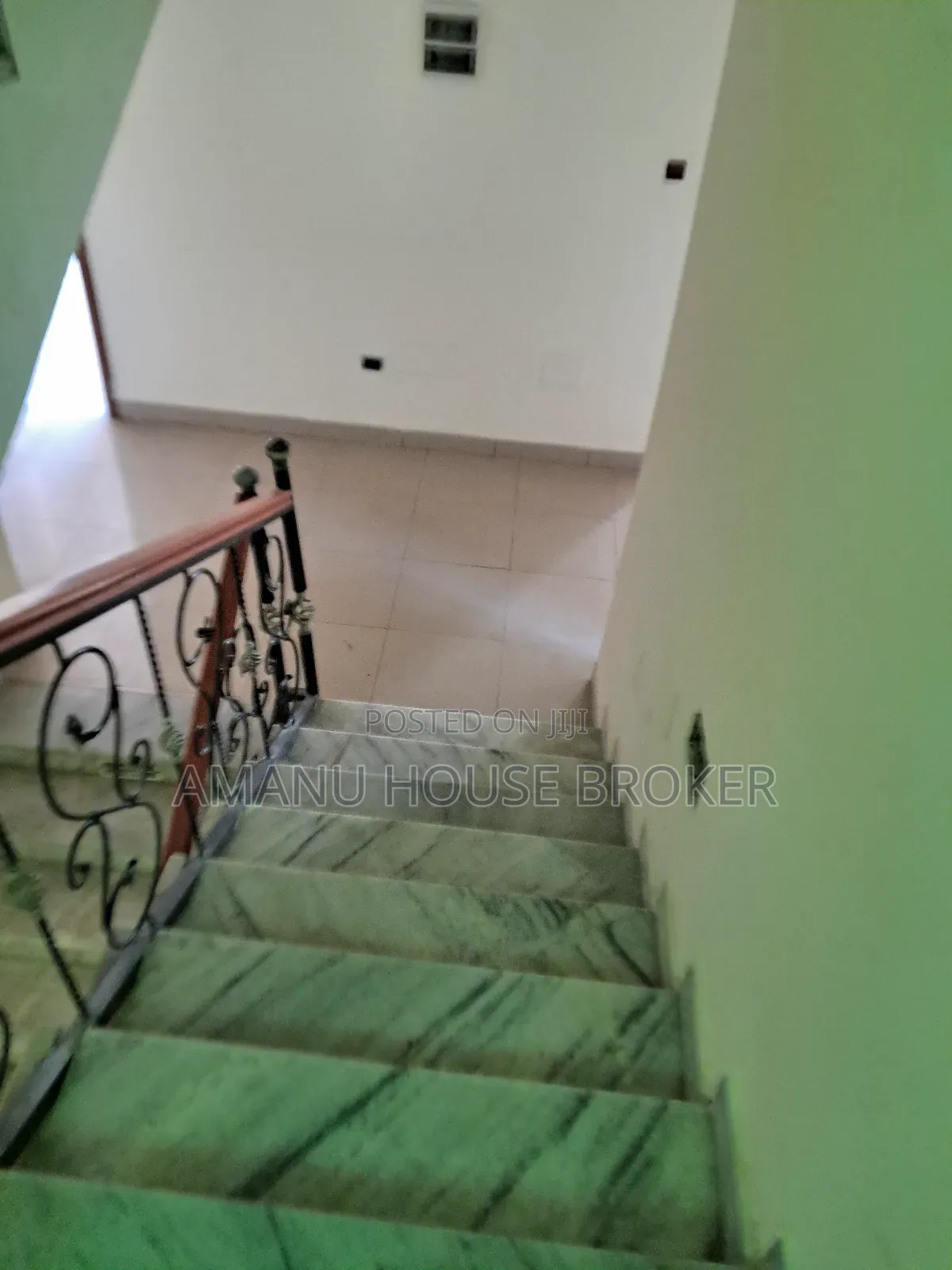 Urgent Rent Building for Office, Residential