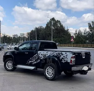 Toyota Hilux 2014 Black