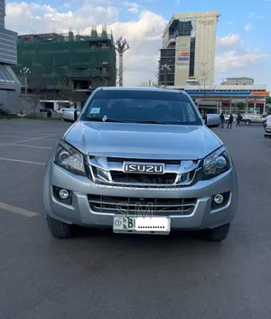 Photo - Isuzu D-MAX 2021 Silver